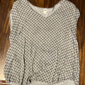 Size large old navy tank